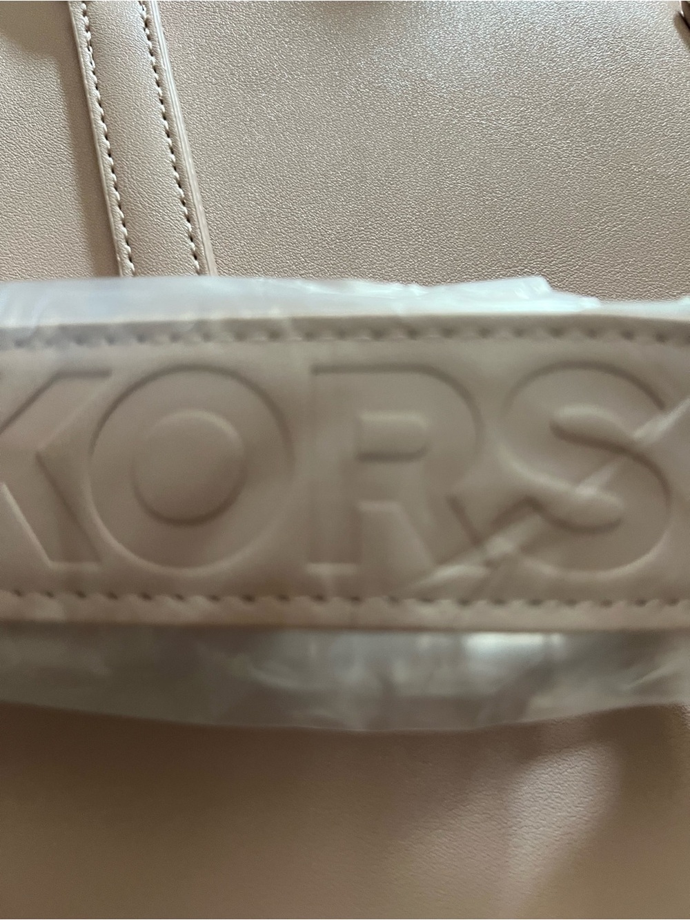 Michael Kors Pale Pink Leather Tote with Gold Hardware comes with dust bag and p - Picture 4 of 4